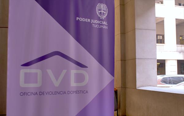 La Oficina de Violencia Doméstica de la Corte continúa avanzando en nuevas estrategias La Oficina de Violencia Doméstica de la Corte continúa avanzando en nuevas estrategias