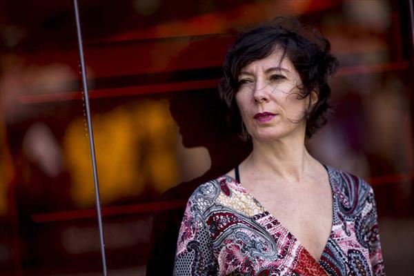 Simona Levi, activista: «En España aplauden a Google sin preocuparse por el control de datos» Simona Levi, activista: «En España aplauden a Google sin preocuparse por el control de datos»