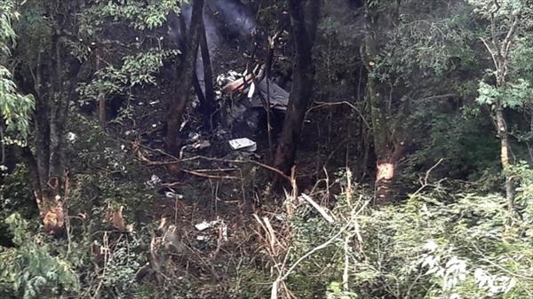 Cuatro personas murieron al estrellarse una avioneta en Tucumán Cuatro personas murieron al estrellarse una avioneta en Tucumán